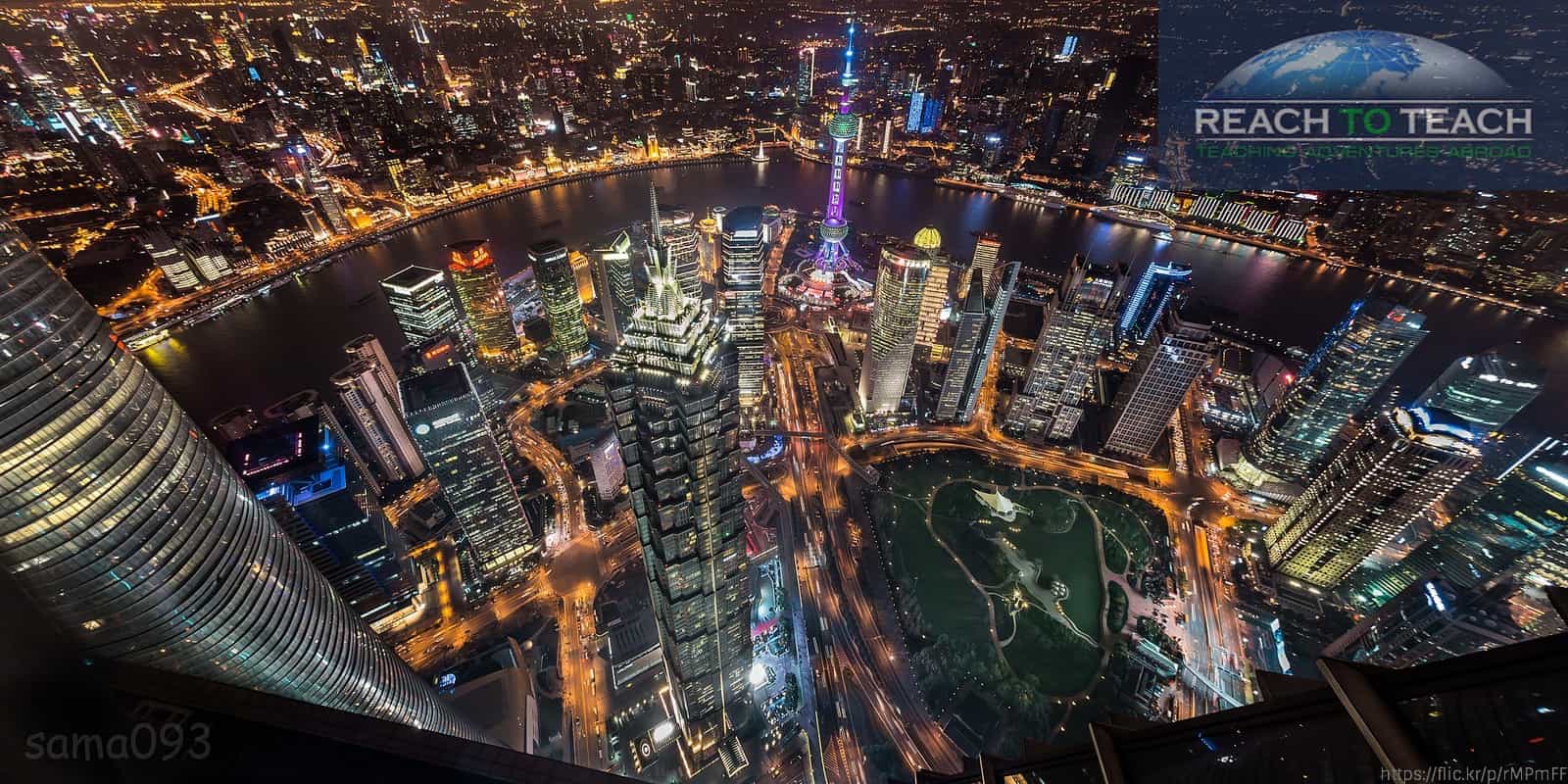 night shanghai view on the bund